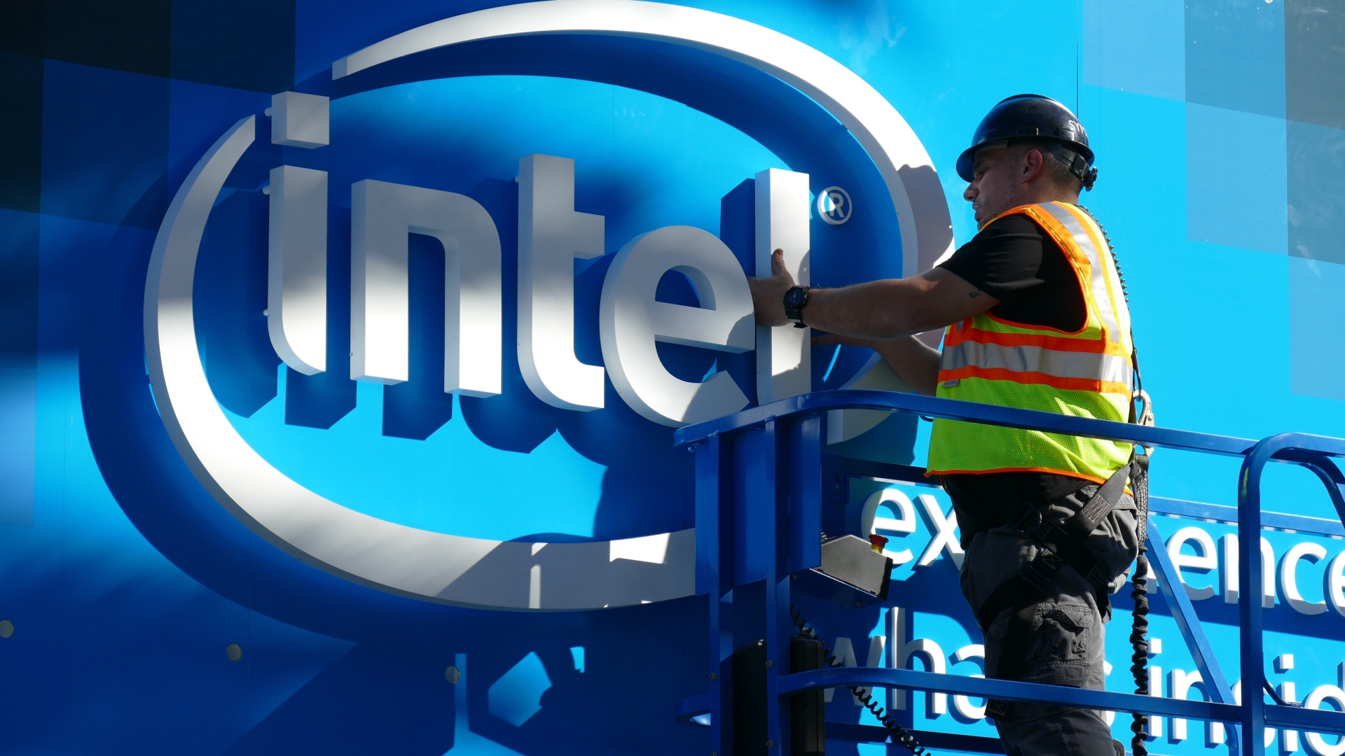 Intel Smartphone Modem Sold To Apple Intel sold its smartphone modem business to Apple.