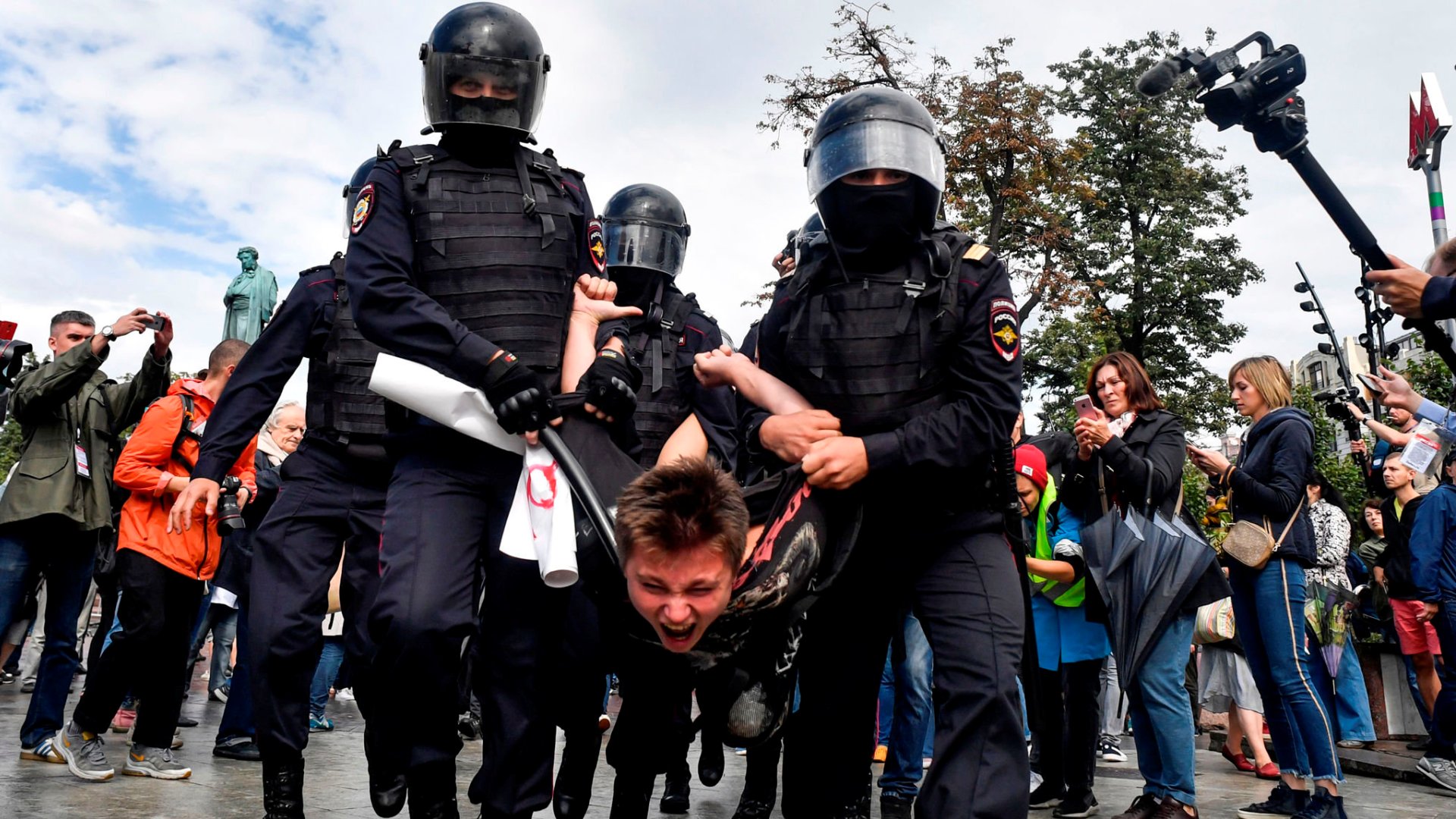 International Commission of Jurists Protecting Free Speech International Commission of Jurists Protecting Free Speech