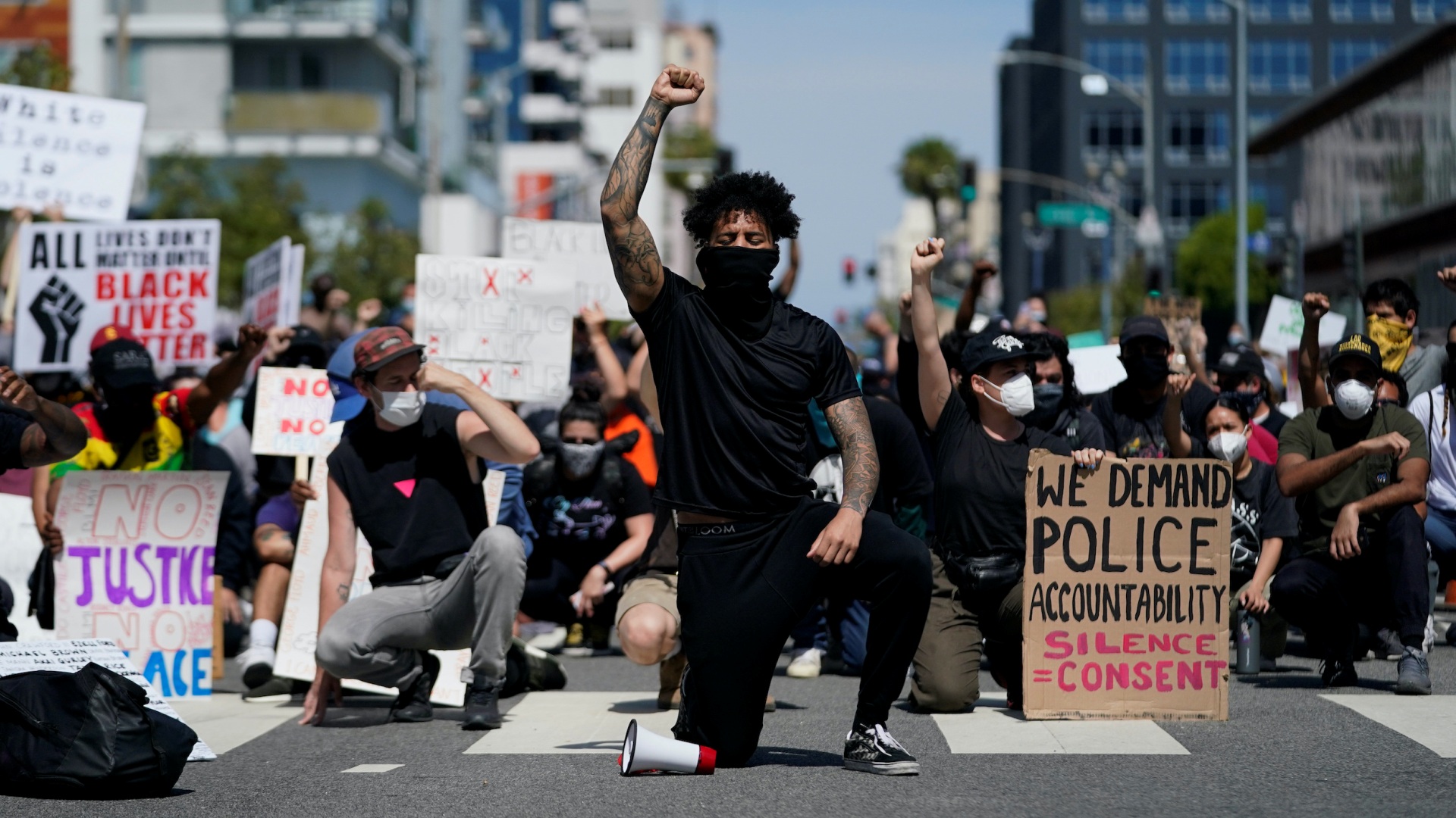 Scenes of Protesting Around The World #Christopher_Rocks Scenes of Protesting Around The World #ChristopherRocks